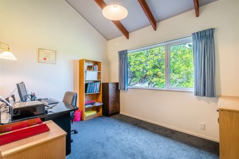 Photo of property in 8 Hebe Place, Birkenhead, Auckland, 0626