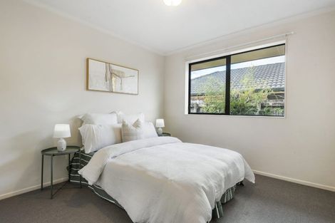 Photo of property in 29 Hugh Green Drive, Pinehill, Auckland, 0632