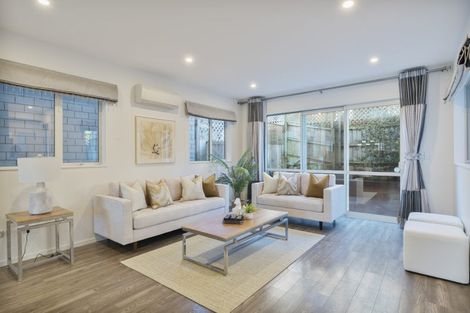 Photo of property in 22 Sunshine Boulevard, Sunnyvale, Auckland, 0612