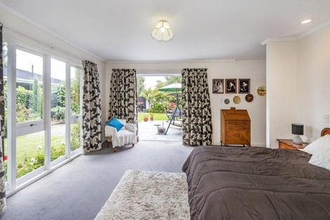 Photo of property in 11 Hanover Place, Ilam, Christchurch, 8041