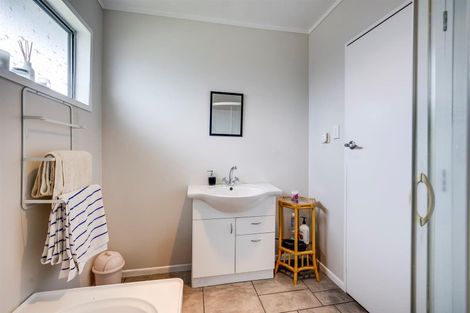 Photo of property in 130 Portsmouth Road, Flaxmere, Hastings, 4120