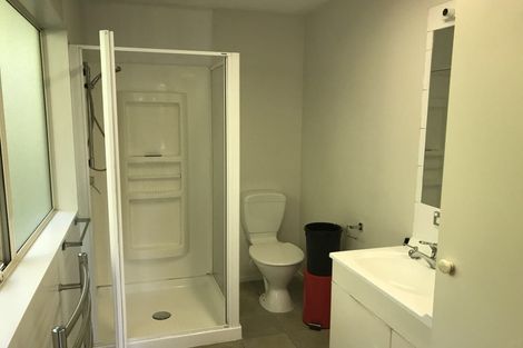 Photo of property in 2/22 Grenadine Place, Unsworth Heights, Auckland, 0632