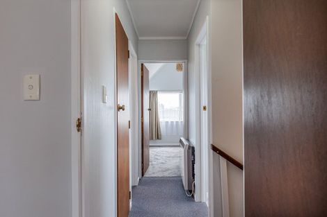 Photo of property in 6 Jarrett Court, Roslyn, Palmerston North, 4414