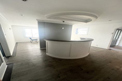 Photo of property in 307 Riccarton Road, Upper Riccarton, Christchurch, 8041