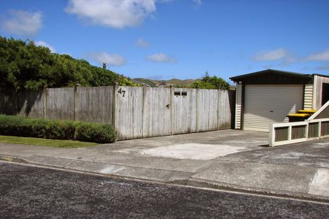 Photo of property in 47 Fitzpatrick Street, Newlands, Wellington, 6037