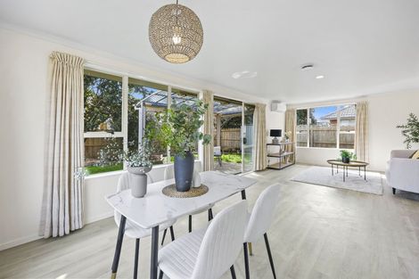 Photo of property in 14 Fernbrook Close, Burswood, Auckland, 2013
