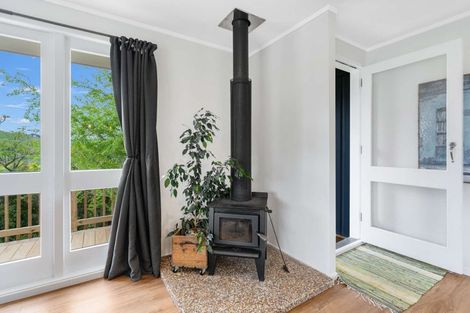 Photo of property in 14 View Street, Maungaturoto, 0520