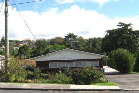 Photo of property in 916 Beach Road, Waiake, Auckland, 0630