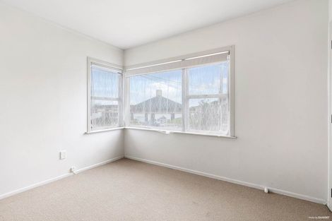 Photo of property in 1/40 Rosebank Road, Avondale, Auckland, 1026