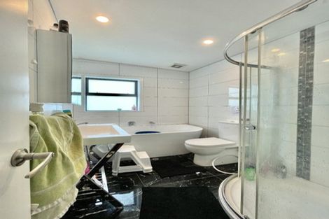 Photo of property in 357 Main Road, Tawa, Wellington, 5028