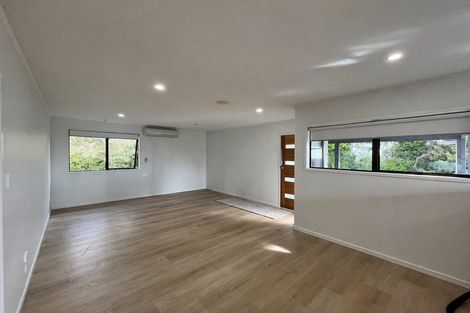 Photo of property in 1/219 Glenfield Road, Hillcrest, Auckland, 0627