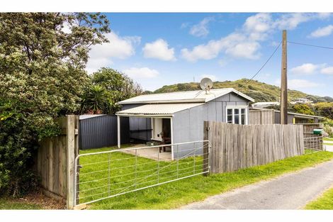 Photo of property in 50 Sea View Road, Baylys Beach, Dargaville, 0377