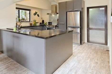 Photo of property in 11 Minnehaha Avenue, Titirangi, Auckland, 0604