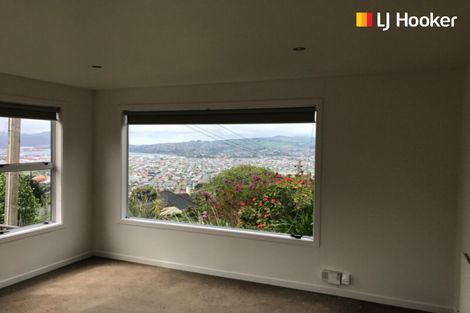 Photo of property in 27 Earls Road, Saint Clair, Dunedin, 9012