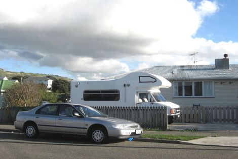 Photo of property in 72a Hereford Street, Cannons Creek, Porirua, 5024