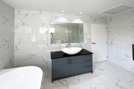 Photo of property in 6b St Catherine Crescent, West Harbour, Auckland, 0618