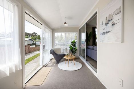 Photo of property in 22 Manapouri Place, Glenview, Hamilton, 3206