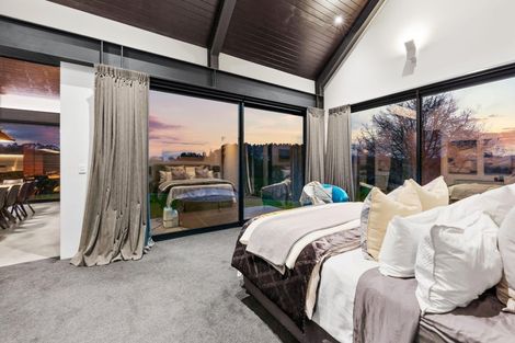 Photo of property in 104 Stoneridge Terrace, Whitford, Manurewa, 2576