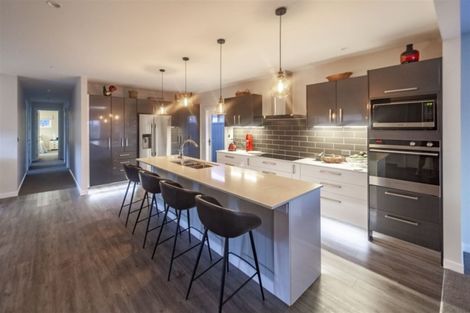 Photo of property in 18 Hurunui Drive, Te Awa, Napier, 4110