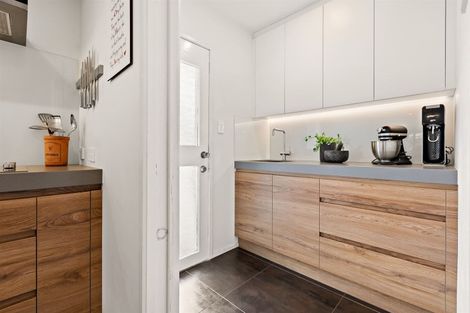 Photo of property in 9 Roysfield Lane, Sunnyhills, Auckland, 2010