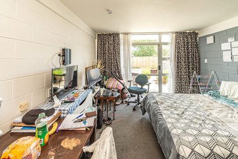 Photo of property in 1 Hurworth Place, College Estate, Whanganui, 4500