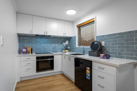 Photo of property in 2/110 Barbour Street, Waltham, Christchurch, 8011