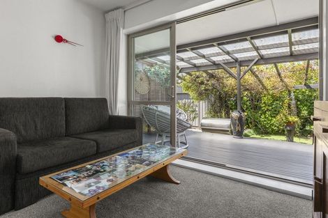 Photo of property in 5a Elizabeth Street, Orewa, 0931