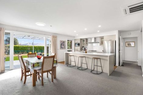 Photo of property in 4 Stonebridge Lane, Oxford, 7430