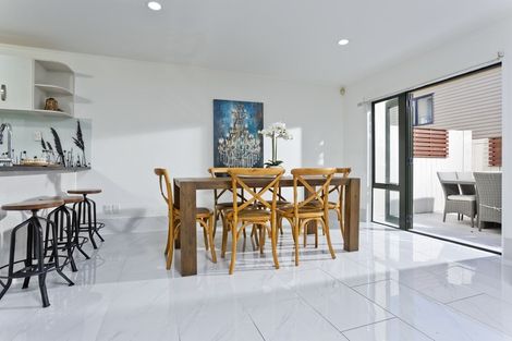 Photo of property in 3/26 Pannill Place, Oteha, Auckland, 0632