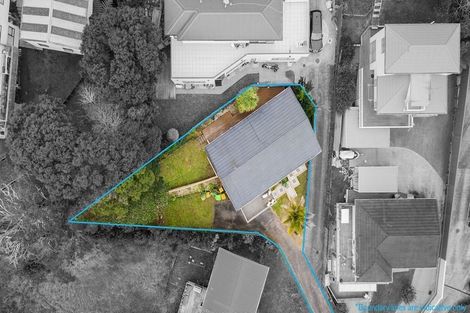 Photo of property in 1/24 Bonito Place, Bayview, Auckland, 0629