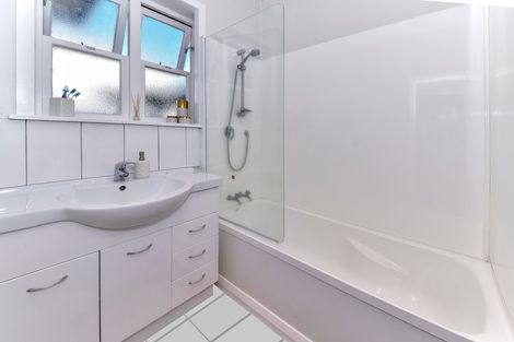 Photo of property in 80 Seddon Street, Pukekohe, 2120