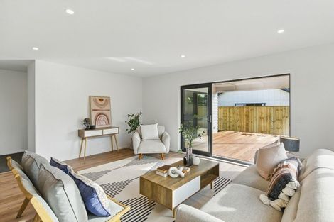 Photo of property in 16 Te Awahohonu Lane, Otaki, 5512