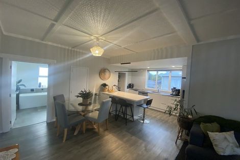 Photo of property in 197 Seaview Road, Westown, New Plymouth, 4310