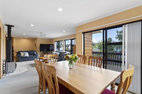 Photo of property in 54 Marina View Drive, West Harbour, Auckland, 0618