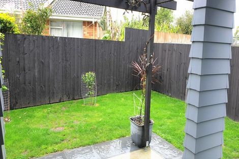 Photo of property in 2/11 Crosher Place, Silverdale, Hamilton, 3216