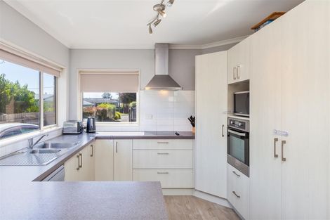 Photo of property in 4a Melanie Place, Orewa, 0931