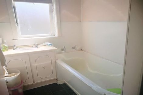 Photo of property in 107 Bridge Street, Bulls, 4818