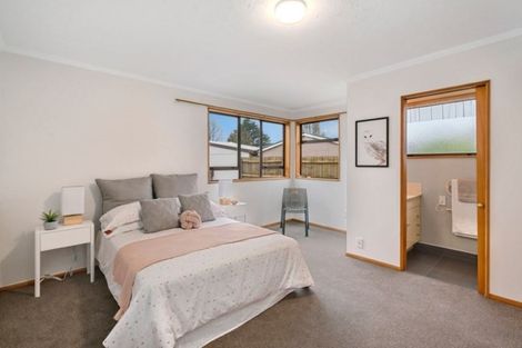 Photo of property in 3a Juniper Place, Burnside, Christchurch, 8053