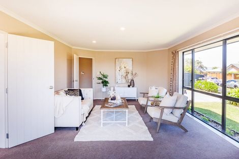 Photo of property in 4 Nevada Way, Kelvin Grove, Palmerston North, 4414