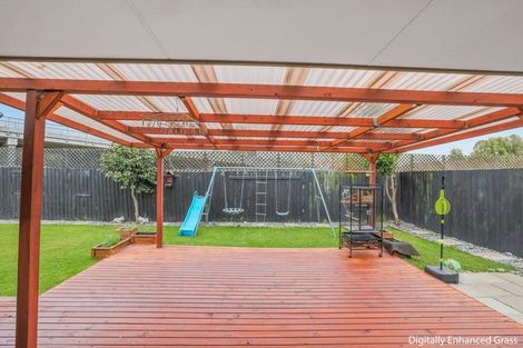 Photo of property in 3 Farquhars Road, Redwood, Christchurch, 8051