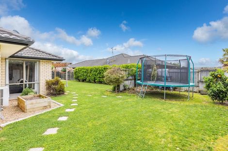 Photo of property in 13 Winchester Place, Rototuna North, Hamilton, 3210