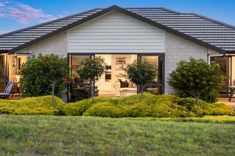 Photo of property in 61 Montia Close, Papamoa Beach, Papamoa, 3118