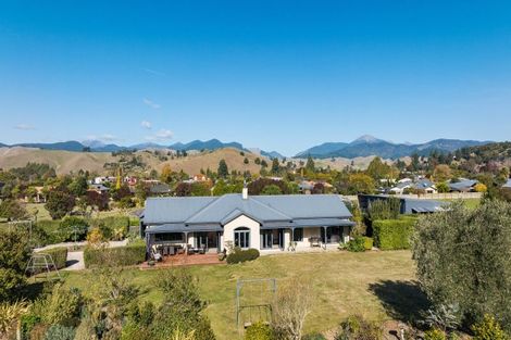 Photo of property in 19 Whiting Drive, Wakefield, 7025