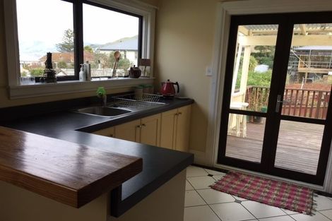 Photo of property in 51 Oxford Street, Lyttelton, 8082