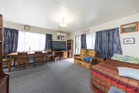 Photo of property in 21 Dahlstrom Grove, Kelvin Grove, Palmerston North, 4414