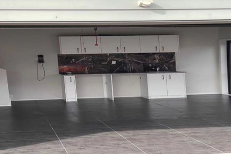 Photo of property in 86 Tiriwa Drive, Massey, Auckland, 0614