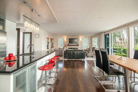 Photo of property in 154b Beach Road, Campbells Bay, Auckland, 0630