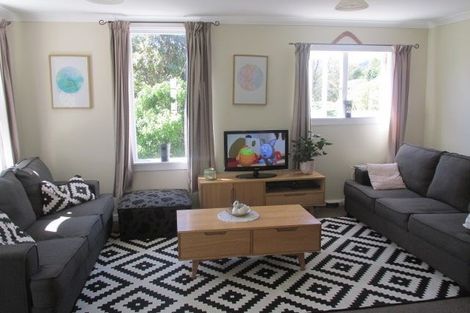 Photo of property in 62 Wyndham Road, Pinehaven, Upper Hutt, 5019