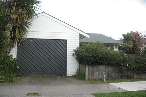 Photo of property in 102 Linton Street, West End, Palmerston North, 4410