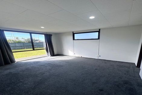 Photo of property in 37 Metcalfe Road, Ranui, Auckland, 0612
